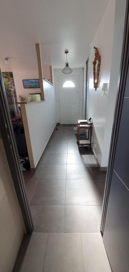 1 Chambre Privative Avec Bureau Et Cuisine Dans Maison 105 M2 Montfaucon Montfaucon  外观 照片