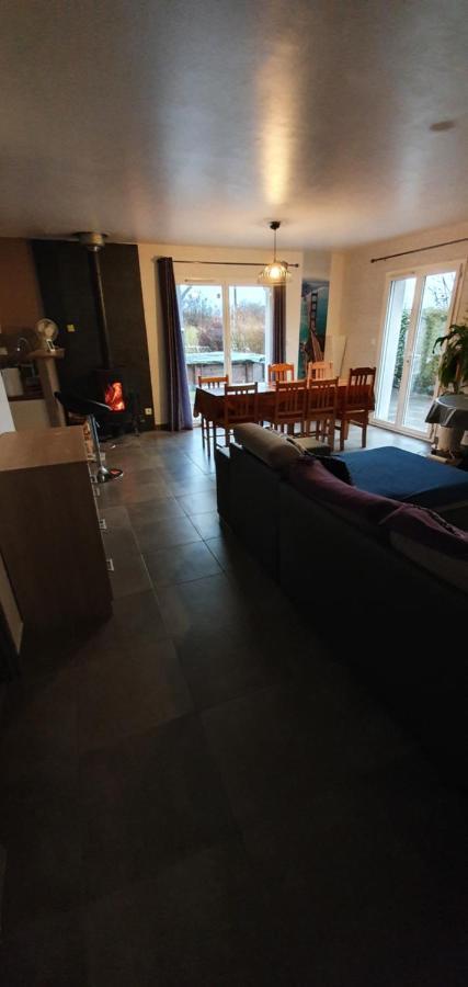 1 Chambre Privative Avec Bureau Et Cuisine Dans Maison 105 M2 Montfaucon Montfaucon  外观 照片
