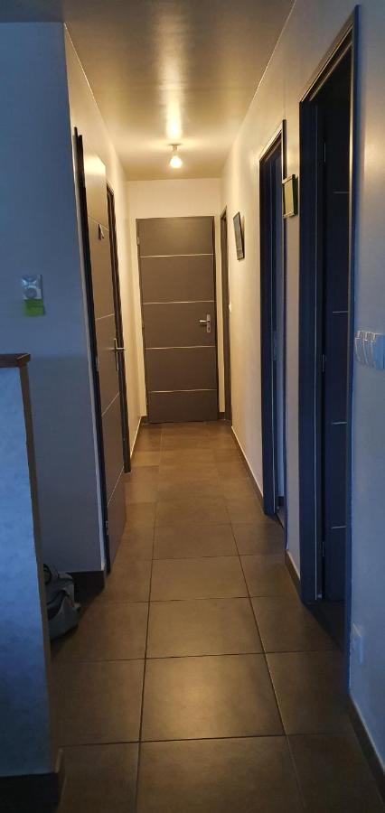 1 Chambre Privative Avec Bureau Et Cuisine Dans Maison 105 M2 Montfaucon Montfaucon  外观 照片