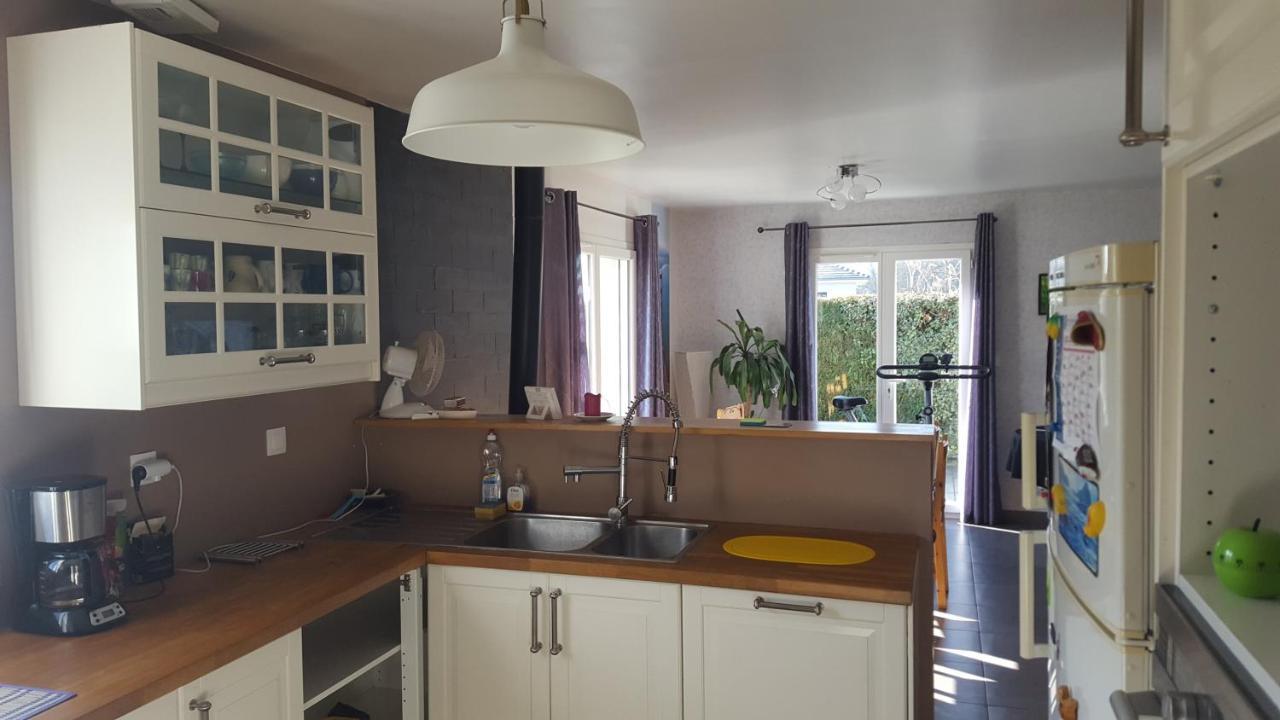 1 Chambre Privative Avec Bureau Et Cuisine Dans Maison 105 M2 Montfaucon Montfaucon  外观 照片
