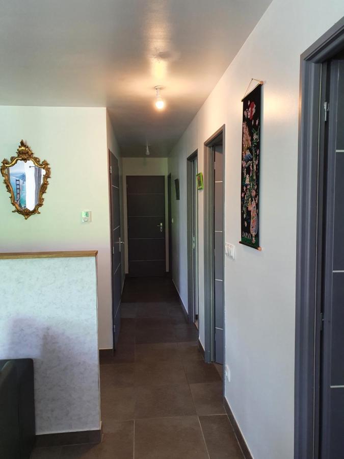 1 Chambre Privative Avec Bureau Et Cuisine Dans Maison 105 M2 Montfaucon Montfaucon  外观 照片