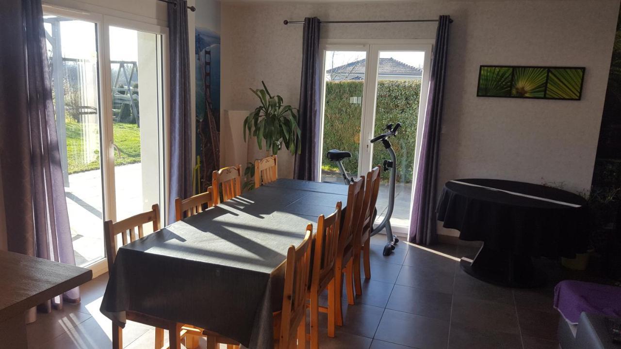 1 Chambre Privative Avec Bureau Et Cuisine Dans Maison 105 M2 Montfaucon Montfaucon  外观 照片